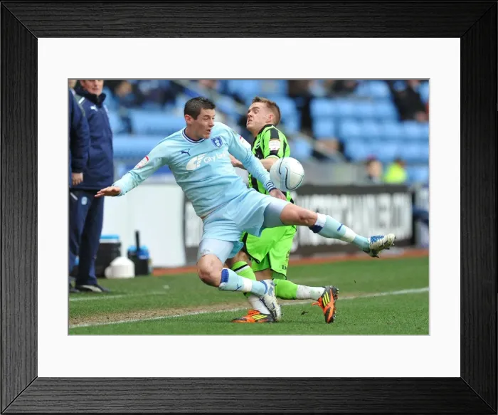 Framed Print : Battle for the Ball: Coventry City vs. Brighton & Hove Albion in Npower Championship Framed Print : Battle for the Ball: Coventry City vs. Brighton & Hove Albion in Npower Championship