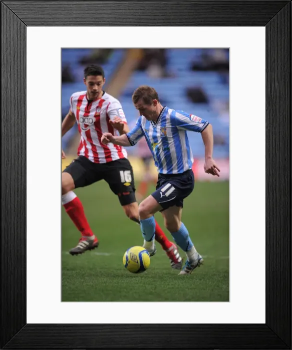Framed Print : Gary McSheffrey vs. Aaron Martin: A FA Cup Third Round Battle at Ricoh Arena Framed Print : Gary McSheffrey vs. Aaron Martin: A FA Cup Third Round Battle at Ricoh Arena