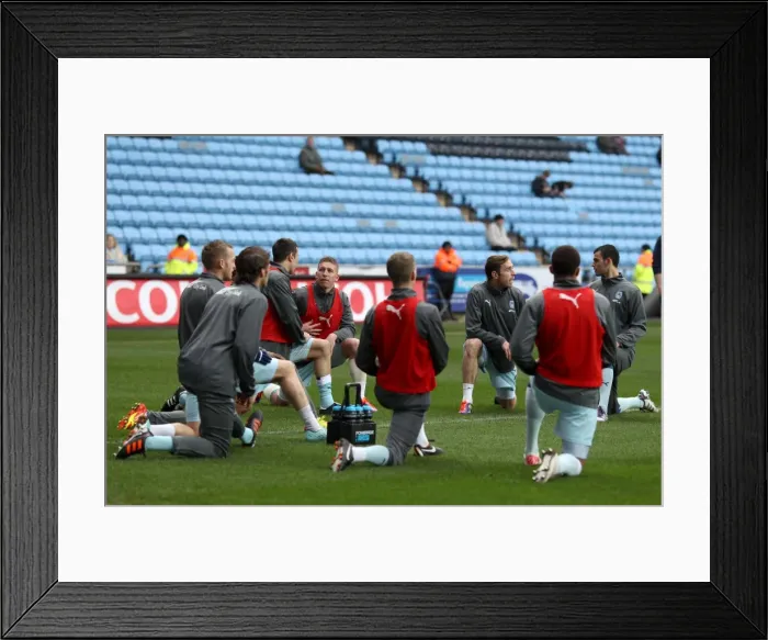 Framed Print : Coventry City vs Middlesbrough: Warm-Up at Ricoh Arena - Npower Championship (21-01-2012) Framed Print : Coventry City vs Middlesbrough: Warm-Up at Ricoh Arena - Npower Championship (21-01-2012)