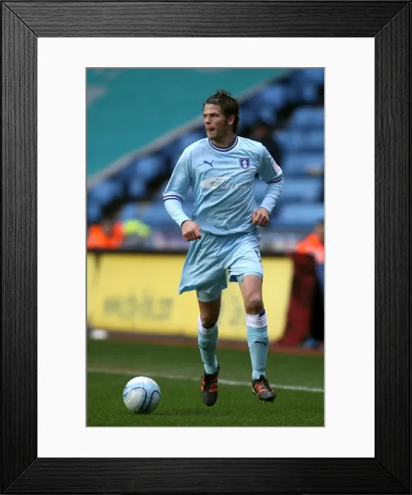 Framed Print : Hreidarsson in Action: Coventry City vs Middlesbrough, Npower Championship (21-01-2012), Ricoh Arena Framed Print : Hreidarsson in Action: Coventry City vs Middlesbrough, Npower Championship (21-01-2012), Ricoh Arena