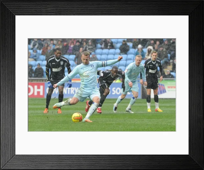 Framed Print : npower Football League Championship - Coventry City v Ipswich - Ricoh Arena Framed Print : npower Football League Championship - Coventry City v Ipswich - Ricoh Arena