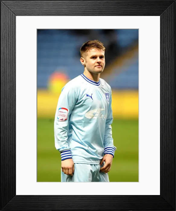 Framed Print : Oliver Norwood in Action: Coventry City vs. Leeds United, February 14, 2012, Ricoh Arena Framed Print : Oliver Norwood in Action: Coventry City vs. Leeds United, February 14, 2012, Ricoh Arena