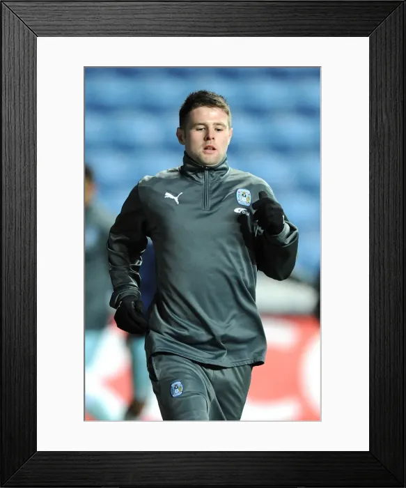 Framed Print : Intense Focus: Oliver Norwood vs. Leeds United, Coventry City Npower Championship (February 14, 2012, Ricoh Arena) Framed Print : Intense Focus: Oliver Norwood vs. Leeds United, Coventry City Npower Championship (February 14, 2012, Ricoh Arena)