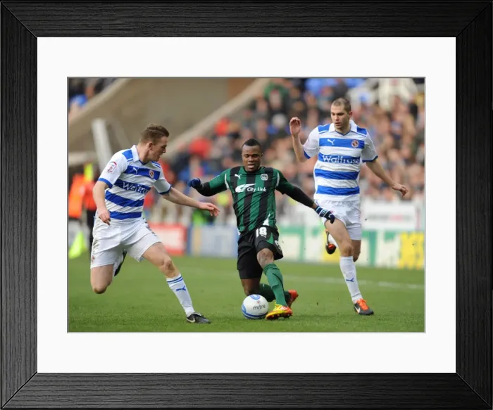 Framed Print : Alex Nimely Outwits Reading Defenders: Coventry City's Thrilling Moment at Madejski Stadium, Championship 2012 Framed Print : Alex Nimely Outwits Reading Defenders: Coventry City's Thrilling Moment at Madejski Stadium, Championship 2012