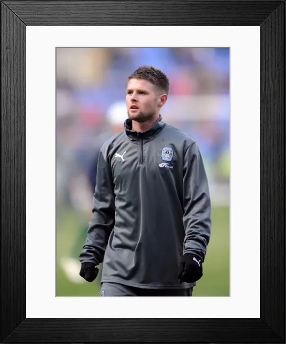 Framed Print : Oliver Norwood in Action: Coventry City vs. Reading (2012) Framed Print : Oliver Norwood in Action: Coventry City vs. Reading (2012)