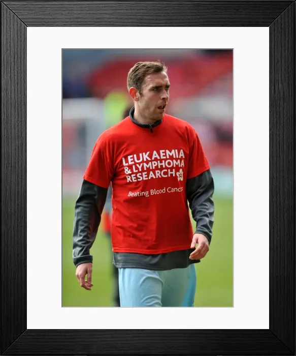 Framed Print : Richard Keogh Leads Coventry City in Npower Championship Showdown against Nottingham Forest (18-02-2012)