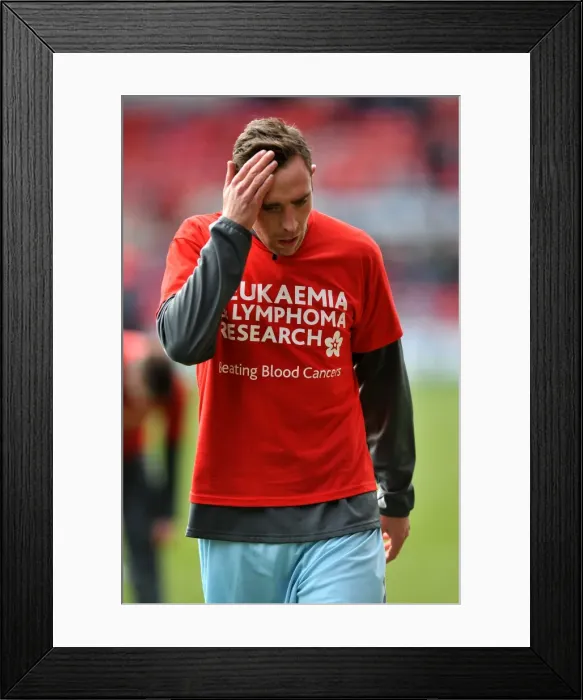 Framed Print : Richard Keogh Rallies Coventry City: Npower Championship Battle Against Nottingham Forest (18-02-2012) Framed Print : Richard Keogh Rallies Coventry City: Npower Championship Battle Against Nottingham Forest (18-02-2012)