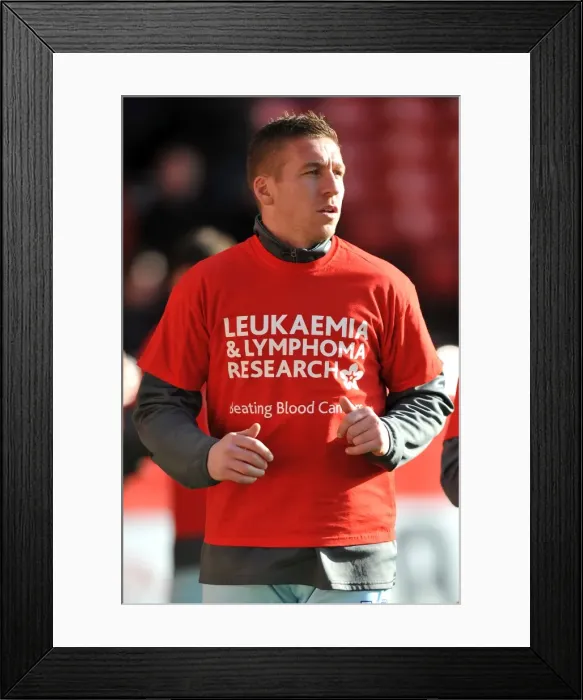 Framed Print : Freddy Eastwood's Game-Winning Goal: Coventry City's Triumph Over Nottingham Forest (Npower Championship 2012) Framed Print : Freddy Eastwood's Game-Winning Goal: Coventry City's Triumph Over Nottingham Forest (Npower Championship 2012)