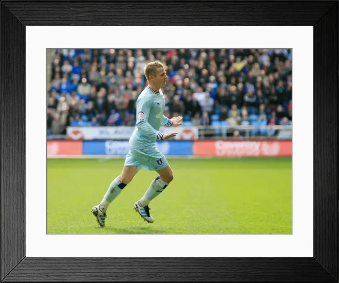 Framed Print : npower Football League Championship - Coventry City v Birmingham City - Ricoh Arena Framed Print : npower Football League Championship - Coventry City v Birmingham City - Ricoh Arena