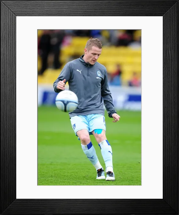 Framed Print : Gary McSheffrey in Action: Coventry City vs. Watford, Npower Championship (March 17, 2012) Framed Print : Gary McSheffrey in Action: Coventry City vs. Watford, Npower Championship (March 17, 2012)