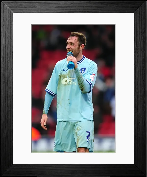 Framed Print : Richard Keogh in Action: Coventry City vs. Watford (Championship, 17-03-2012) Framed Print : Richard Keogh in Action: Coventry City vs. Watford (Championship, 17-03-2012)