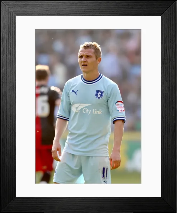 Framed Print : Gary McSheffrey in Action: Coventry City vs Portsmouth, Npower Championship (24-03-2012) Framed Print : Gary McSheffrey in Action: Coventry City vs Portsmouth, Npower Championship (24-03-2012)