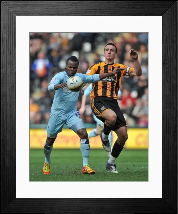 Framed Print : Battle for the Ball: Nimely vs. Hobbs in Coventry City's Npower Championship Clash with Hull City