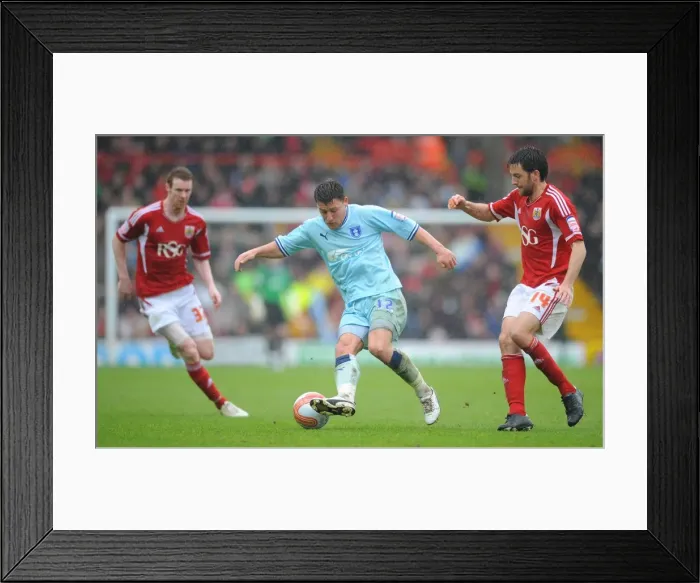 Framed Print : Clash at Ashton Gate: Pearson, Skuse vs. Deegan - Coventry City vs. Bristol City, Football League Championship (09-04-2012) Framed Print : Clash at Ashton Gate: Pearson, Skuse vs. Deegan - Coventry City vs. Bristol City, Football League Championship (09-04-2012)