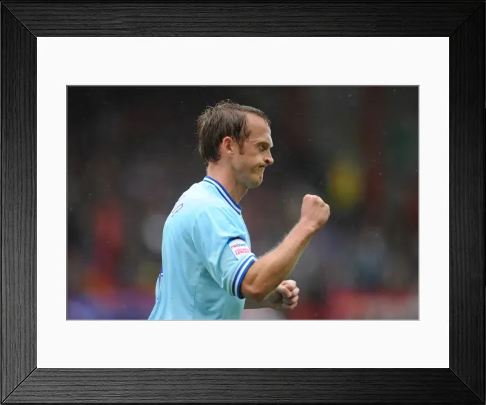 Framed Print : Sammy Clingan's Unintended Goal: A Turn of Fortune for Bristol City against Coventry (Npower Championship, April 9, 2012, Ashton Gate) Framed Print : Sammy Clingan's Unintended Goal: A Turn of Fortune for Bristol City against Coventry (Npower Championship, April 9, 2012, Ashton Gate)