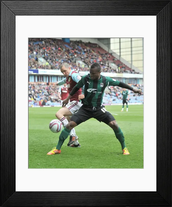 Framed Print : Battle for Possession: Coventry City vs. Burnley, Championship Clash Framed Print : Battle for Possession: Coventry City vs. Burnley, Championship Clash
