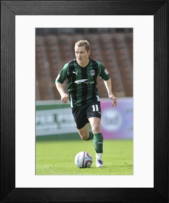 Framed Print : Gary McSheffrey in Action: Coventry City vs. Burnley, Npower Championship (April 14, 2012) Framed Print : Gary McSheffrey in Action: Coventry City vs. Burnley, Npower Championship (April 14, 2012)