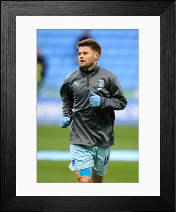 Framed Print : Oliver Norwood in Action: Coventry City vs. Millwall, Npower Championship (17-04-2012, Ricoh Arena) Framed Print : Oliver Norwood in Action: Coventry City vs. Millwall, Npower Championship (17-04-2012, Ricoh Arena)