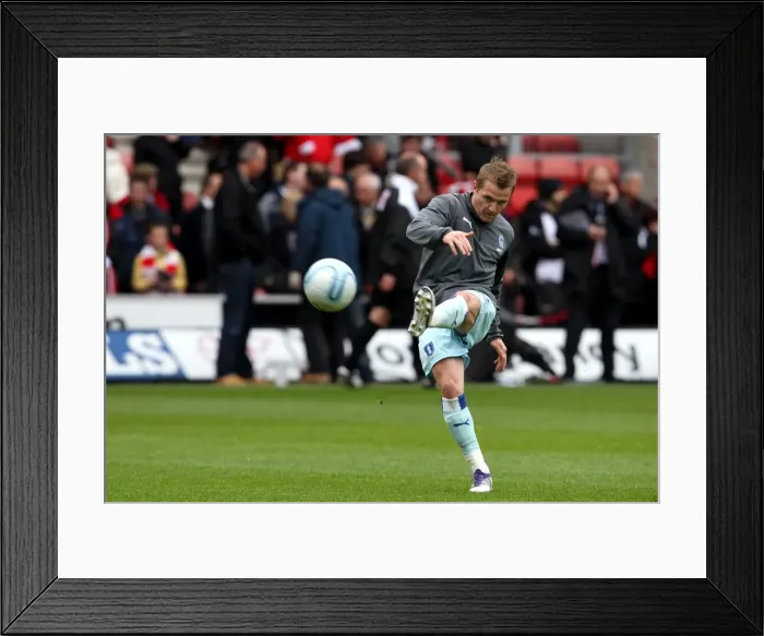 Framed Print : Gary McSheffrey vs Southampton: Intense Face-Off in Coventry City's Npower Championship Battle (28-04-2012) Framed Print : Gary McSheffrey vs Southampton: Intense Face-Off in Coventry City's Npower Championship Battle (28-04-2012)