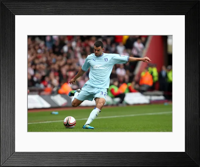 Framed Print : Connor Thomas vs Southampton: Coventry City's Battle in the Championship Clash at St. Mary's (28-04-2012)