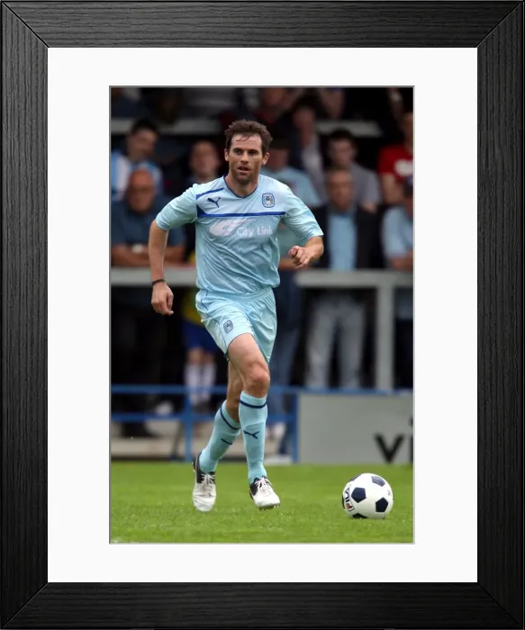 Framed Print : Kevin Kilbane in Action: Coventry City's Pre-Season Friendly vs Hinckley United at De Montfort Park