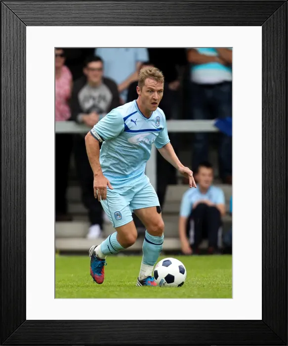 Framed Print : Gary McSheffrey in Pre-Season Action: Coventry City vs Hinckley United at De Montfort Park