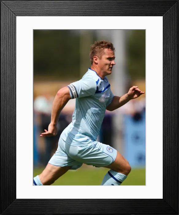 Framed Print : Gary McSheffrey in Pre-Season Action for Coventry City vs Hinckley United at De Montfort Park