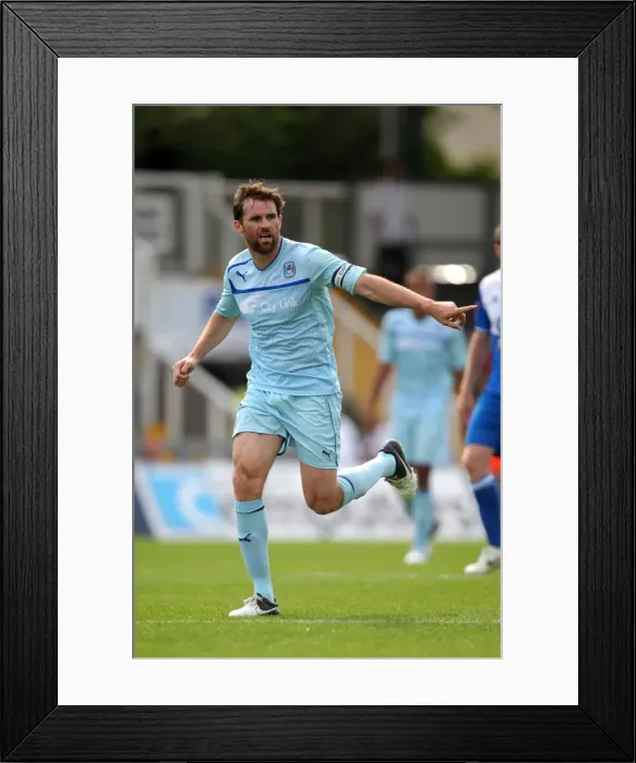 Framed Print : Kevin Kilbane Leads Coventry City in Pre-Season Friendly against Bristol Rovers at Memorial Ground Framed Print : Kevin Kilbane Leads Coventry City in Pre-Season Friendly against Bristol Rovers at Memorial Ground