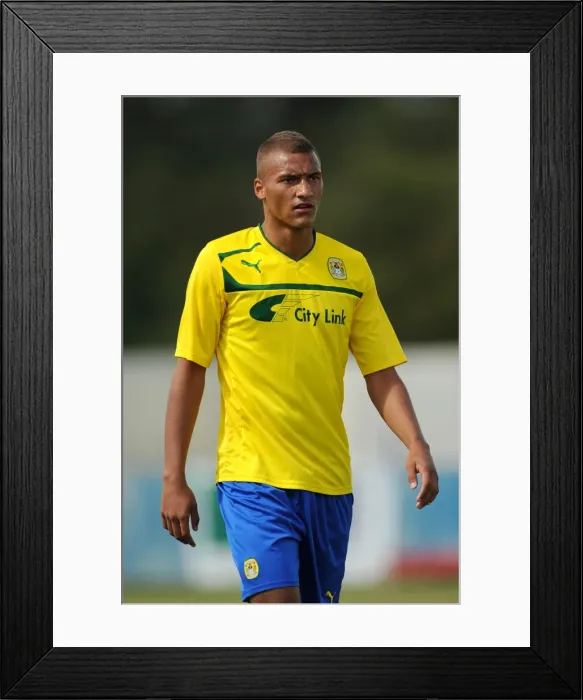 Framed Print : Reece Brown in Action: Coventry City's Pre-Season Victory over Nuneaton Town at Liberty Way Stadium