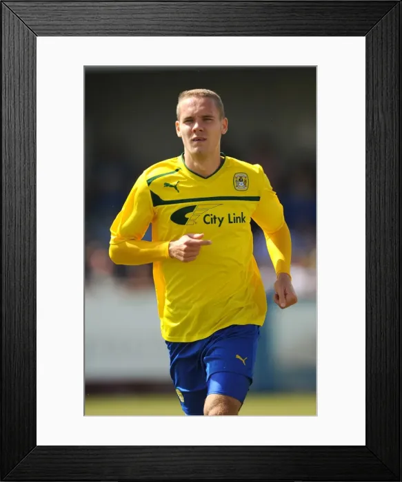 Framed Print : Chris Hussey in Action: Coventry City vs Nuneaton Town - Pre-Season Friendly Framed Print : Chris Hussey in Action: Coventry City vs Nuneaton Town - Pre-Season Friendly