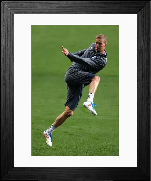 Framed Print : Carl Baker's Focus: Coventry City's Warm-Up vs. Burton Albion (Johnstone's Paint Trophy Northern Section, Ricoh Arena) Framed Print : Carl Baker's Focus: Coventry City's Warm-Up vs. Burton Albion (Johnstone's Paint Trophy Northern Section, Ricoh Arena)