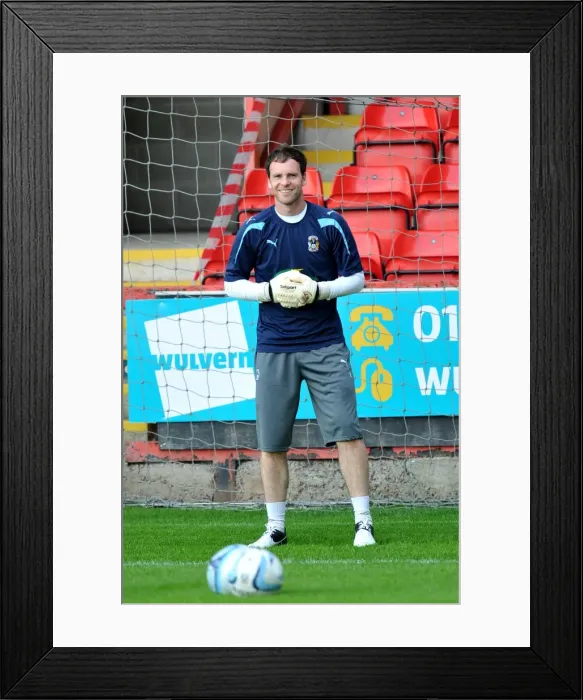 Framed Print : Joe Murphy in Action: Coventry City vs Crewe Alexandra, Npower Football League One, September 1, 2012 Framed Print : Joe Murphy in Action: Coventry City vs Crewe Alexandra, Npower Football League One, September 1, 2012
