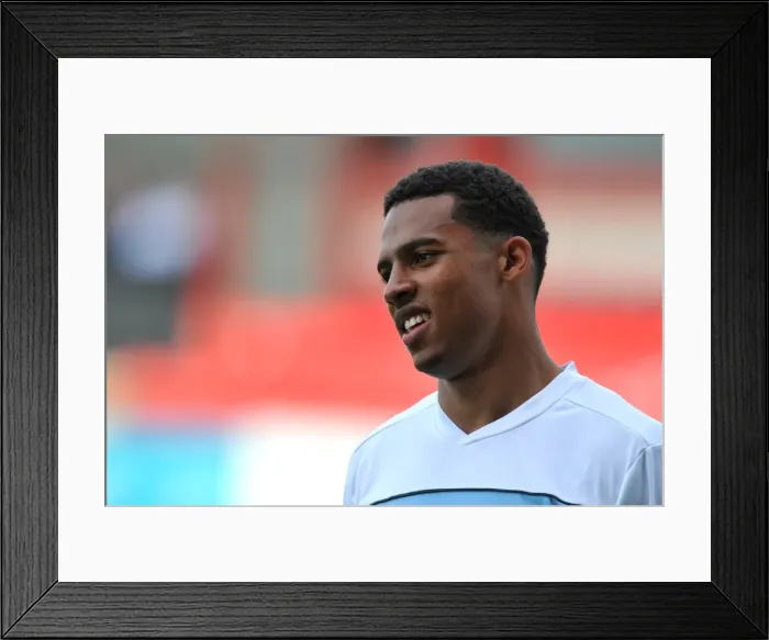 Framed Print : Coventry City's Cyrus Christie in Action against Crewe Alexandra (September 1, 2012) Framed Print : Coventry City's Cyrus Christie in Action against Crewe Alexandra (September 1, 2012)