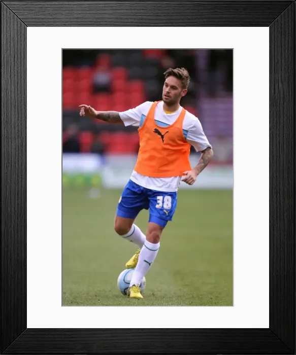 Framed Print : Coventry City's James Bailey in Action: Npower League One Clash Against Doncaster Rovers (December 15, 2012) - Keepmoat Stadium Framed Print : Coventry City's James Bailey in Action: Npower League One Clash Against Doncaster Rovers (December 15, 2012) - Keepmoat Stadium
