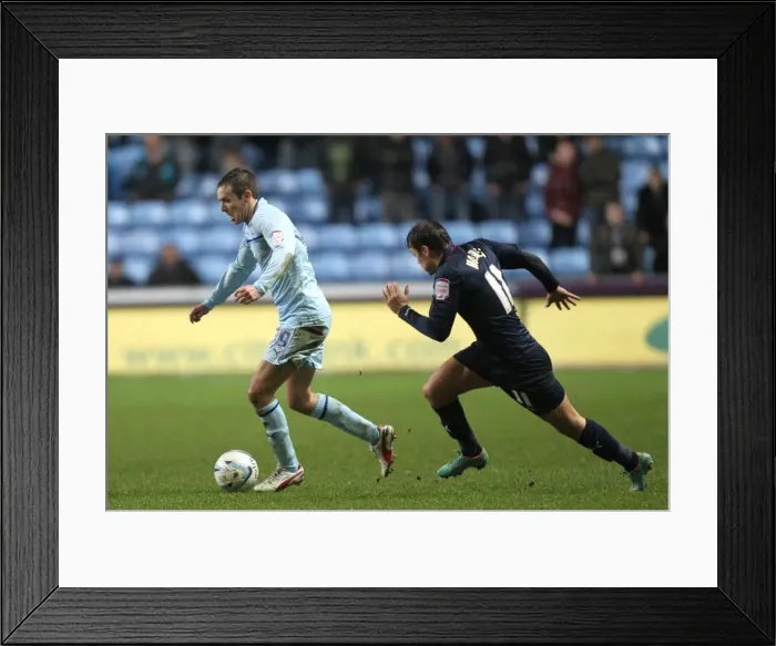 Framed Print : Clash at the Ricoh Arena: Coventry City vs Preston North End - Football League One