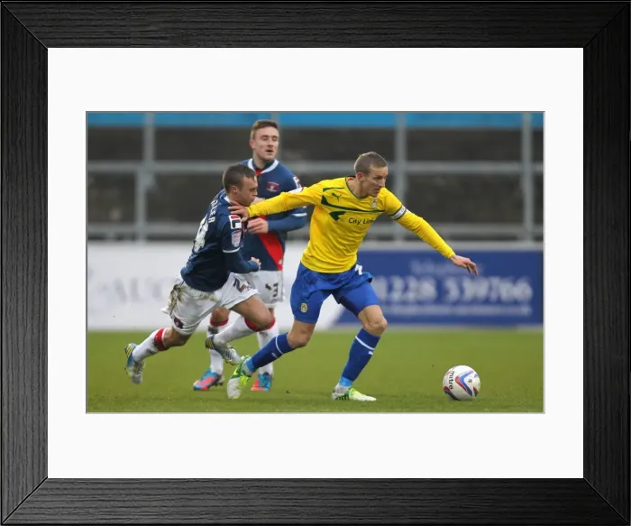 Framed Print : npower Football League One - Carlisle United v Coventry City - Brunton Park