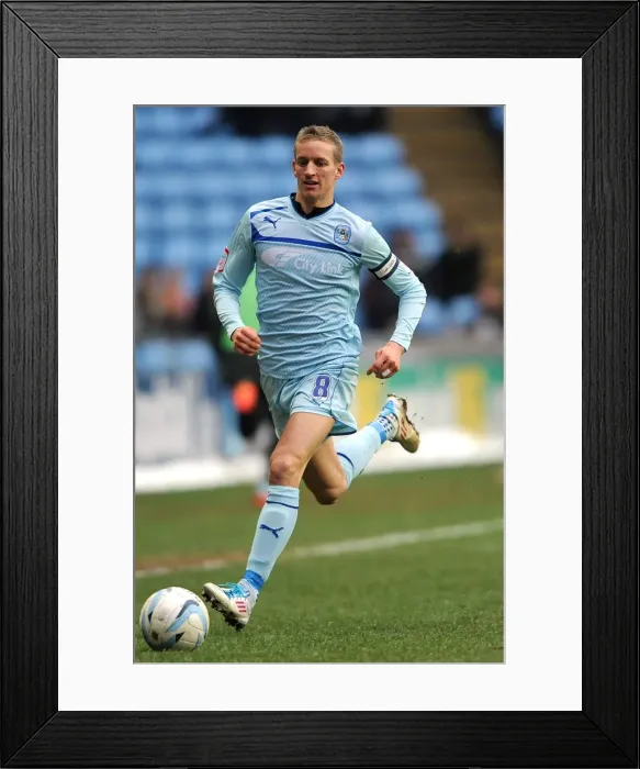 Framed Print : Carl Baker in Action: Coventry City vs Oldham, Npower League One (January 19, 2013) - Ricoh Arena Framed Print : Carl Baker in Action: Coventry City vs Oldham, Npower League One (January 19, 2013) - Ricoh Arena