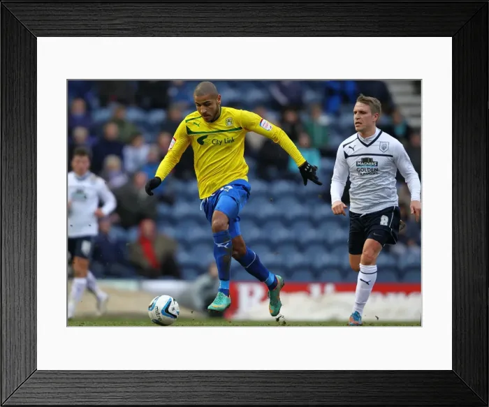 Framed Print : npower Football League One - Preston North End v Coventry City - Deepdale Framed Print : npower Football League One - Preston North End v Coventry City - Deepdale
