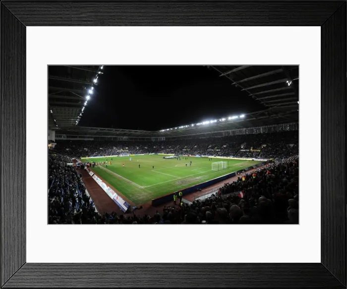 Framed Print : Capacity Crowd at Ricoh Arena: Coventry City vs Crewe Alexandra - Johnstones Paint Trophy Final Framed Print : Capacity Crowd at Ricoh Arena: Coventry City vs Crewe Alexandra - Johnstones Paint Trophy Final