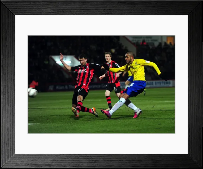 Framed Print : npower Football League One - AFC Bournemouth v Coventry City - Dean Court Framed Print : npower Football League One - AFC Bournemouth v Coventry City - Dean Court
