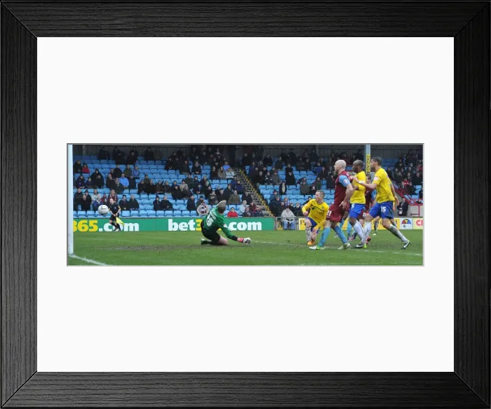 Framed Print : Gary McSheffrey Scores Opening Goal for Coventry City at Scunthorpe United's Glanford Park (Npower Football League One, 2013) Framed Print : Gary McSheffrey Scores Opening Goal for Coventry City at Scunthorpe United's Glanford Park (Npower Football League One, 2013)