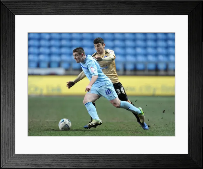 Framed Print : Battle for the Ball: John Fleck vs. George Porter - Coventry City vs. Colchester United, Npower League One Framed Print : Battle for the Ball: John Fleck vs. George Porter - Coventry City vs. Colchester United, Npower League One