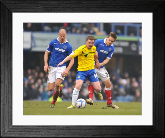 Framed Print : npower Football League One - Portsmouth v Coventry City - Fratton Park Framed Print : npower Football League One - Portsmouth v Coventry City - Fratton Park