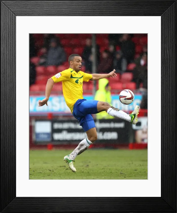 Framed Print : Callum Wilson Scores the Winning Goal for Coventry City at Broadfield Stadium against Crawley Town (Npower League One, 13-04-2013) Framed Print : Callum Wilson Scores the Winning Goal for Coventry City at Broadfield Stadium against Crawley Town (Npower League One, 13-04-2013)