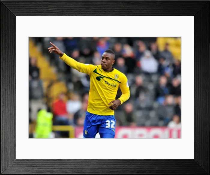 Framed Print : Franck Moussa's Thrilling Goal: Coventry City's Victory Celebration vs. Notts County (Npower League One, Meadow Lane)