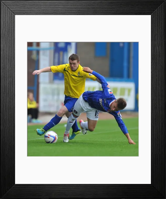 Framed Print : John Fleck Outsmarts David Symington: Coventry City's Triumph over Carlisle United (Sky Bet Football League One, 2013)