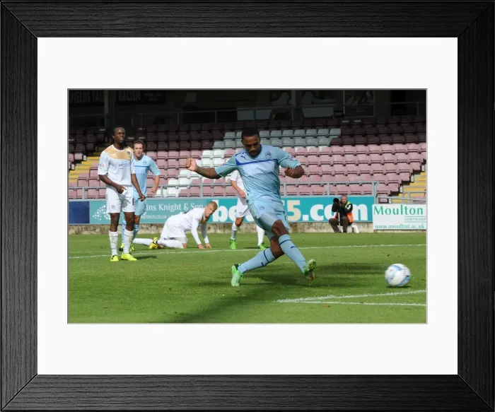 Framed Print : Sky Bet Football League One - Coventry City v Colchester United - Sixfields Stadium Framed Print : Sky Bet Football League One - Coventry City v Colchester United - Sixfields Stadium