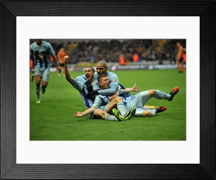 Framed Print : Phillips Scores Dramatic Equalizer for Coventry City Against Wolves in Sky Bet League 1 Framed Print : Phillips Scores Dramatic Equalizer for Coventry City Against Wolves in Sky Bet League 1