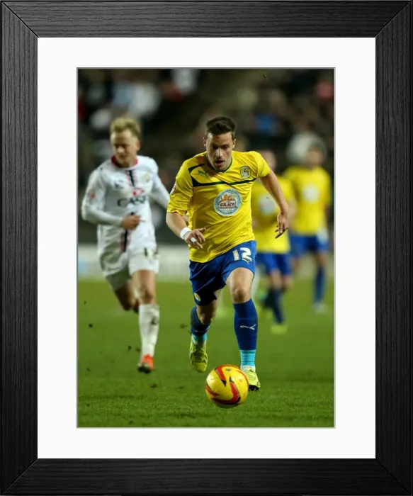 Framed Print : Chris Maguire in Action: Coventry City vs Milton Keynes Dons, Sky Bet League One, Stadium:MK (November 2013) Framed Print : Chris Maguire in Action: Coventry City vs Milton Keynes Dons, Sky Bet League One, Stadium:MK (November 2013)