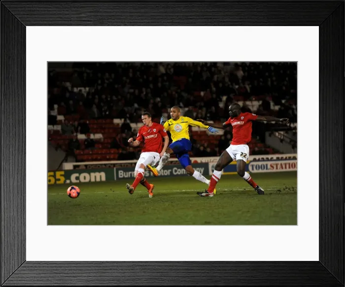 Framed Print : Leon Clarke Scores Coventry City's Second Goal in FA Cup Third Round at Barnsley's Oakwell Stadium (04-01-2014) Framed Print : Leon Clarke Scores Coventry City's Second Goal in FA Cup Third Round at Barnsley's Oakwell Stadium (04-01-2014)